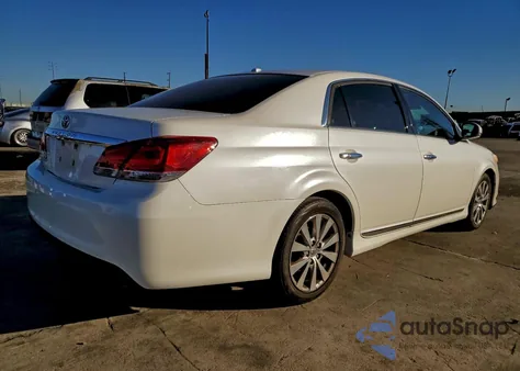 2011 Toyota Avalon Base z USA, uszkodzony, nr VIN 4T1BK3DB1BU427713